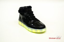 T�nis Botinha Led Bibi