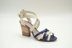 Sand�lia Tanara Branca e Azul